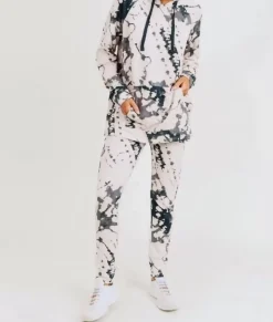 Nayked Apparel Athleisure><noscript><img width=