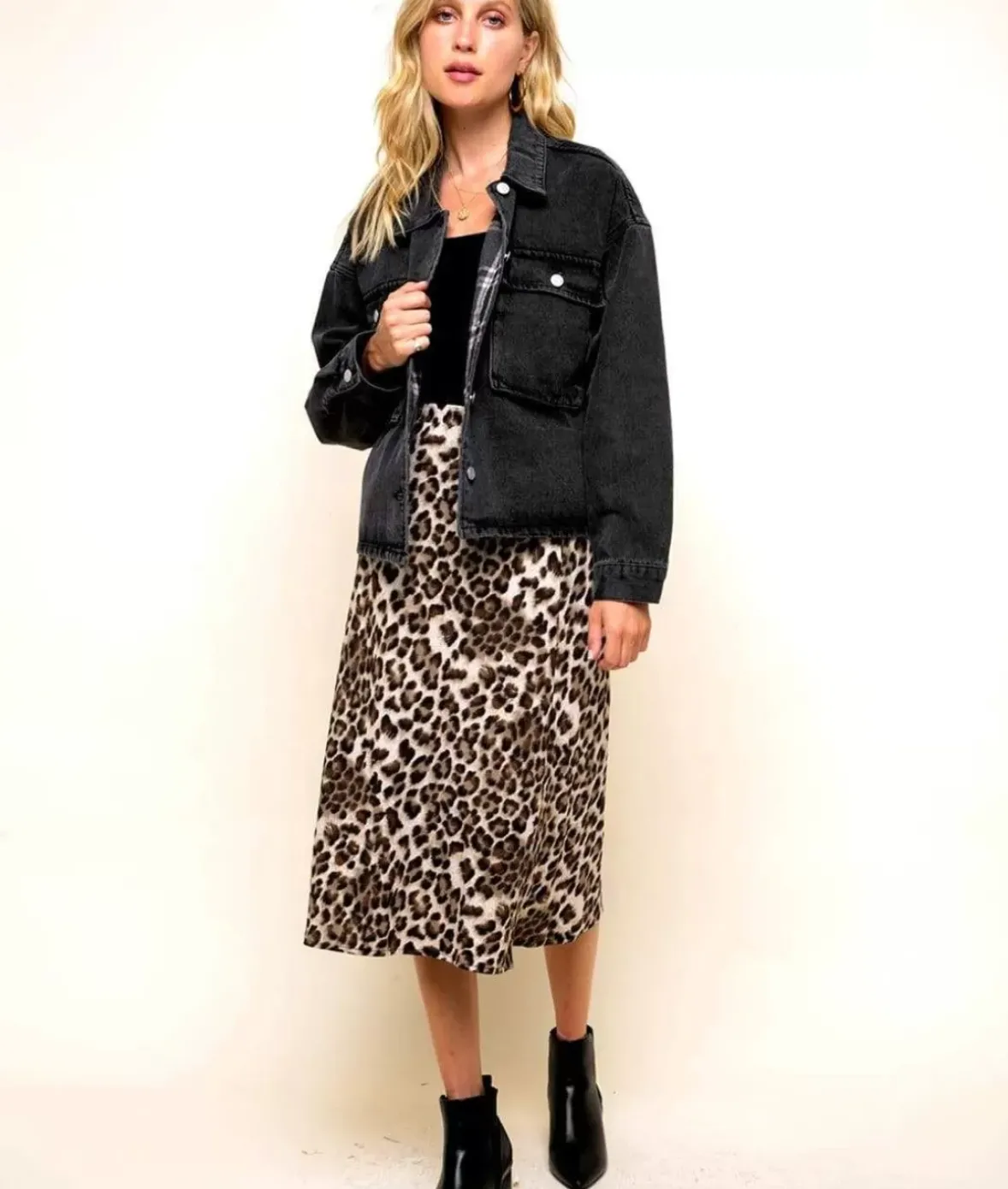 Nayked Apparel Outerwear>Women'S Vintage Washed Oversized Denim Jacket/Discontinued Black Denim